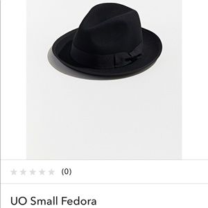 Hello , I’m searching for this short brim fedora!